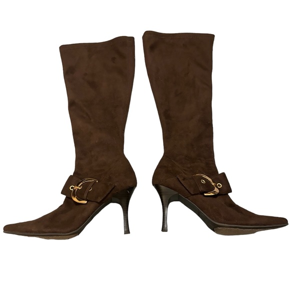 Stunning Knee High Size 7 Suede Brown Boots with Gold Buckle and 3 inch heel - Picture 1 of 5